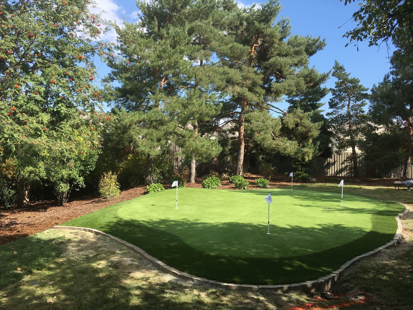 Private putting green, water saving