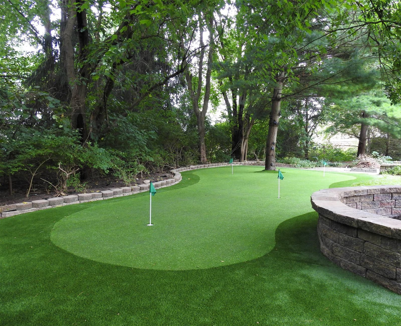 Private backyard putting green