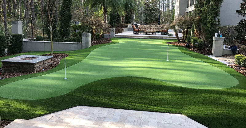 private outdoor putting green